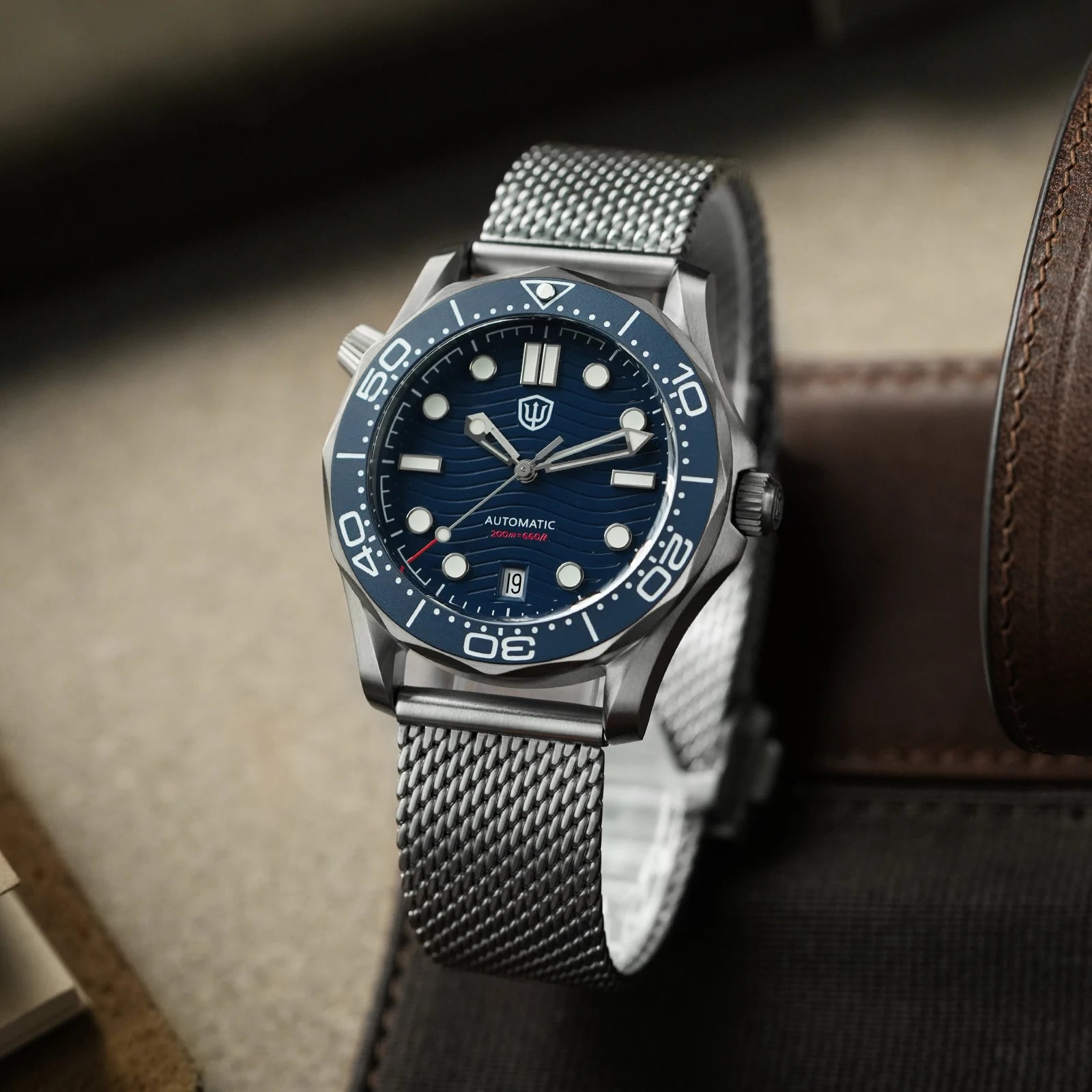 Men's Titanium Automatic Watch – Domed Sapphire Crystal Dive Watch