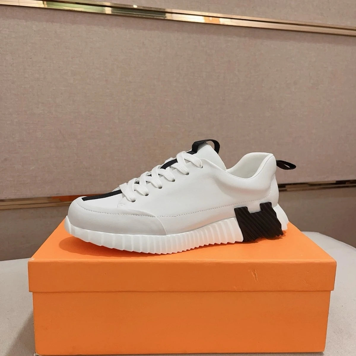 Men's Leather Low-Top Trainers – Breathable Casual Sneakers