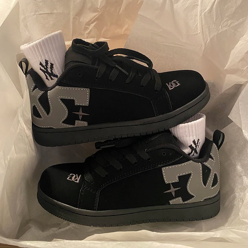 Unisex Retro Casual Trainers – Low-Top Loafer Sneakers