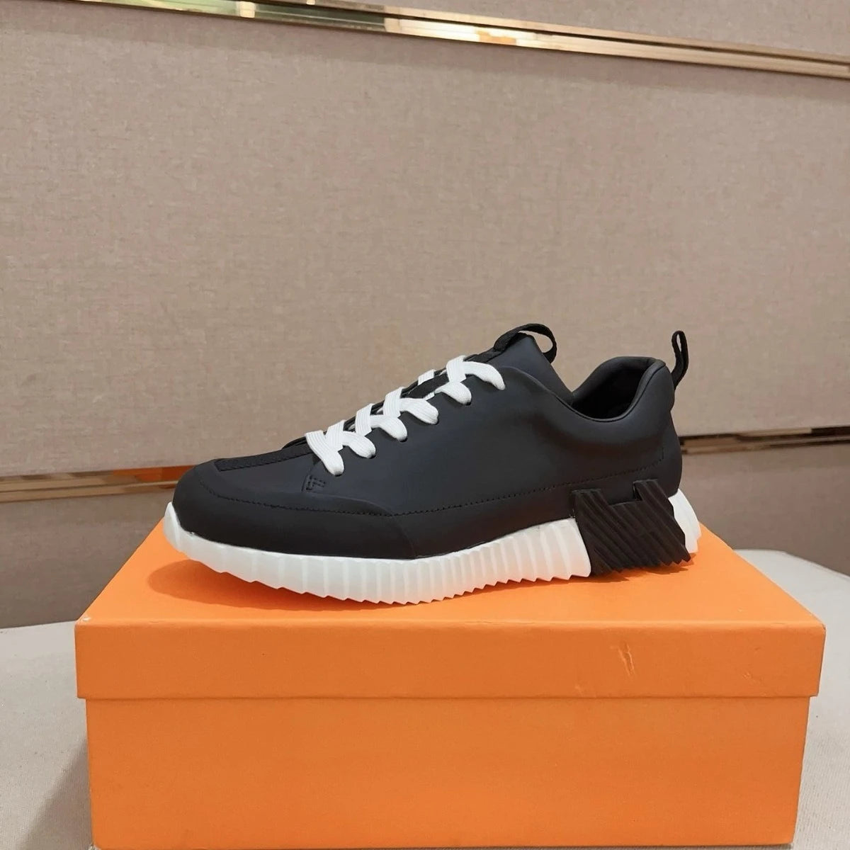 Men's Leather Low-Top Trainers – Breathable Casual Sneakers