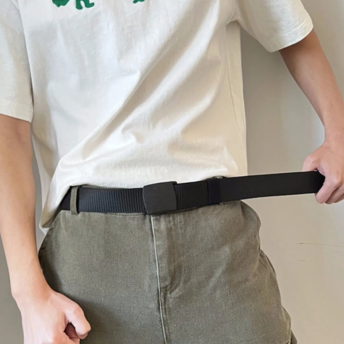 Men's Nylon Canvas Belt – Lightweight Non-Metal Buckle
