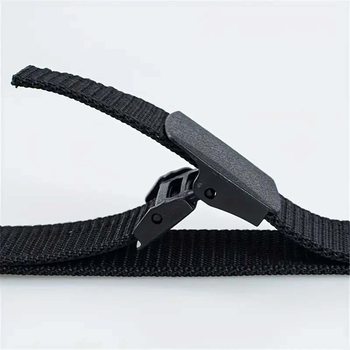Men's Nylon Canvas Belt – Lightweight Non-Metal Buckle