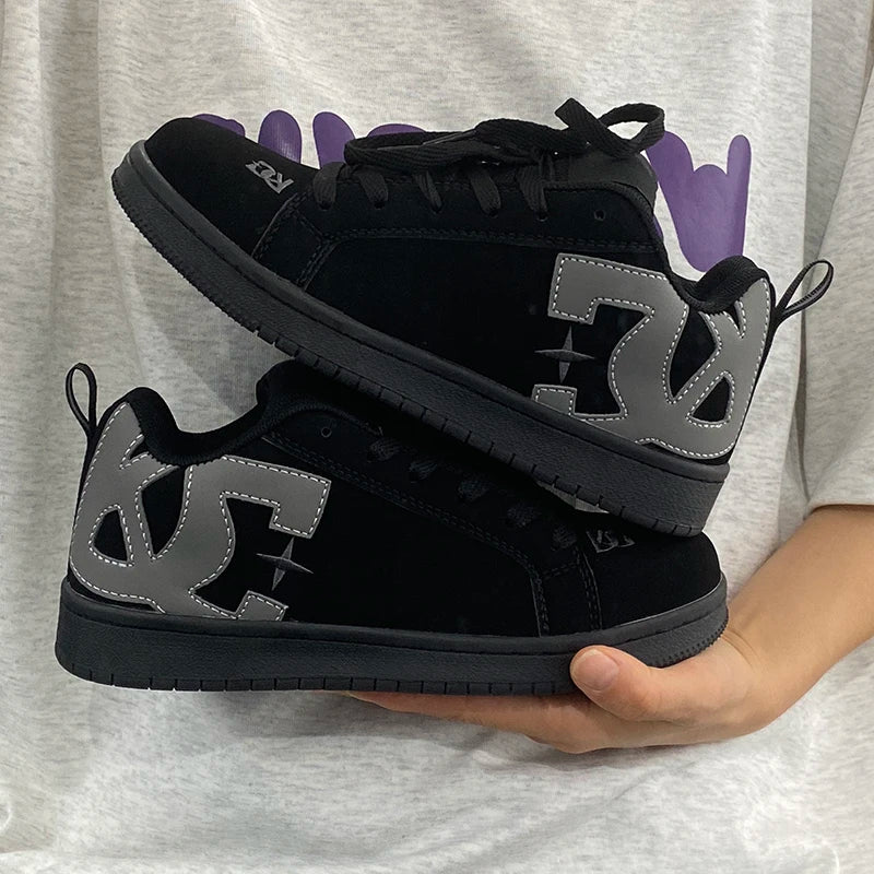 Unisex Retro Casual Trainers – Low-Top Loafer Sneakers
