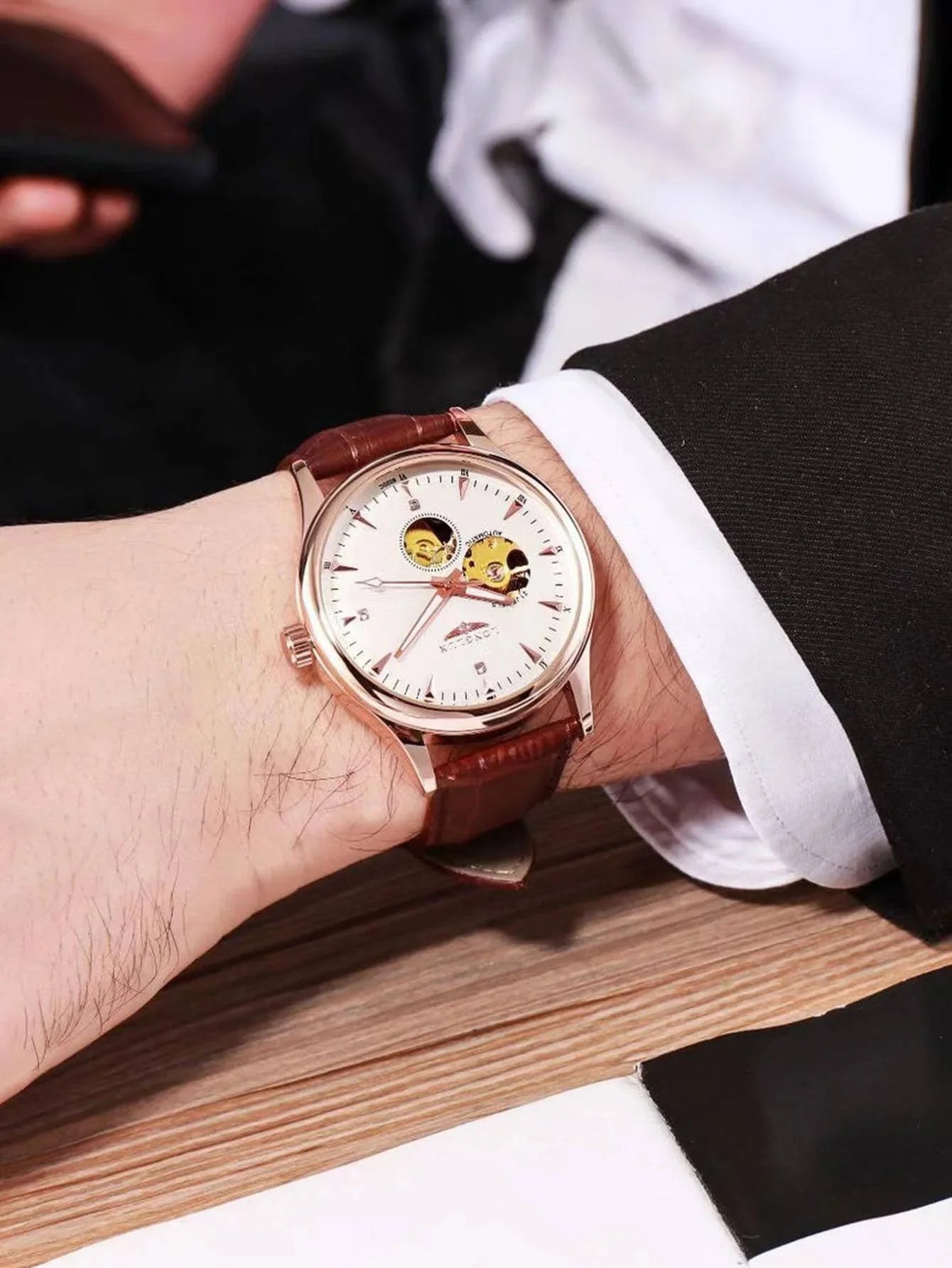 Men's Skeleton Automatic Watch – Elegant Mechanical Wristwatch