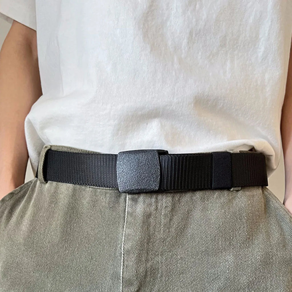 Men's Nylon Canvas Belt – Lightweight Non-Metal Buckle